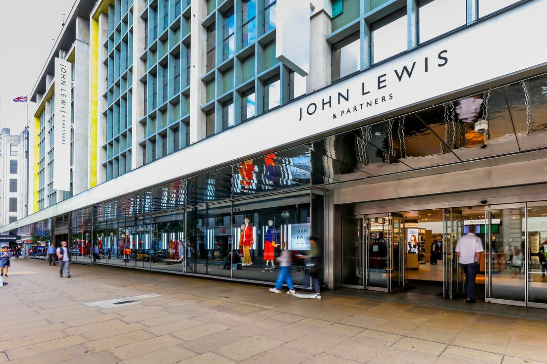 img_uk_jlewis_14 img_uk_jlewis_14