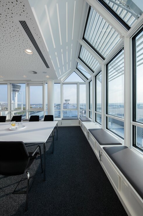 img_de_airport_lounge_wld_11 img_de_airport_lounge_wld_11