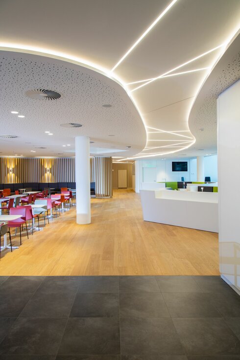 img_de_airport_lounge_wld_30 img_de_airport_lounge_wld_30