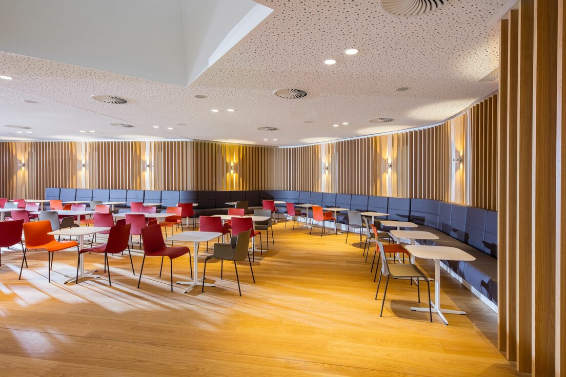 img_de_airport_lounge_wld_38 img_de_airport_lounge_wld_38