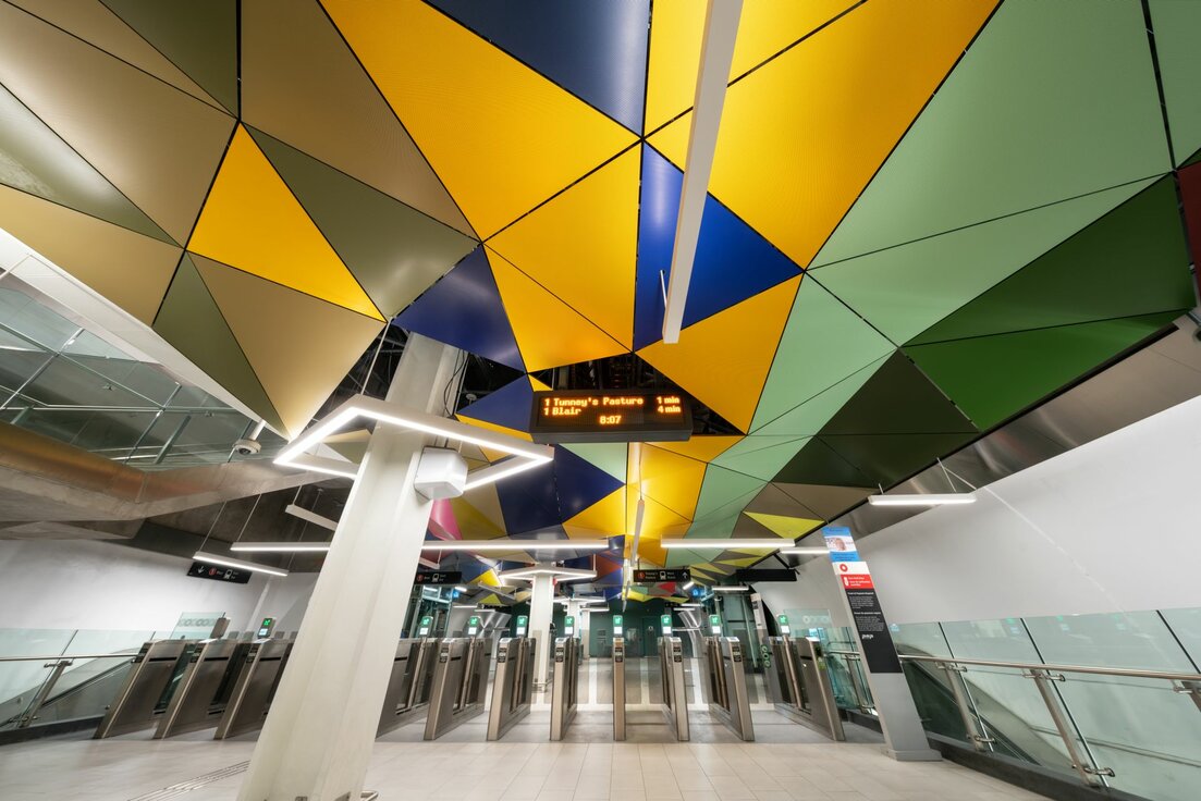 img-can-ottawa-stadtbahn-station-parlament-1 img-can-ottawa-stadtbahn-station-parlament-1