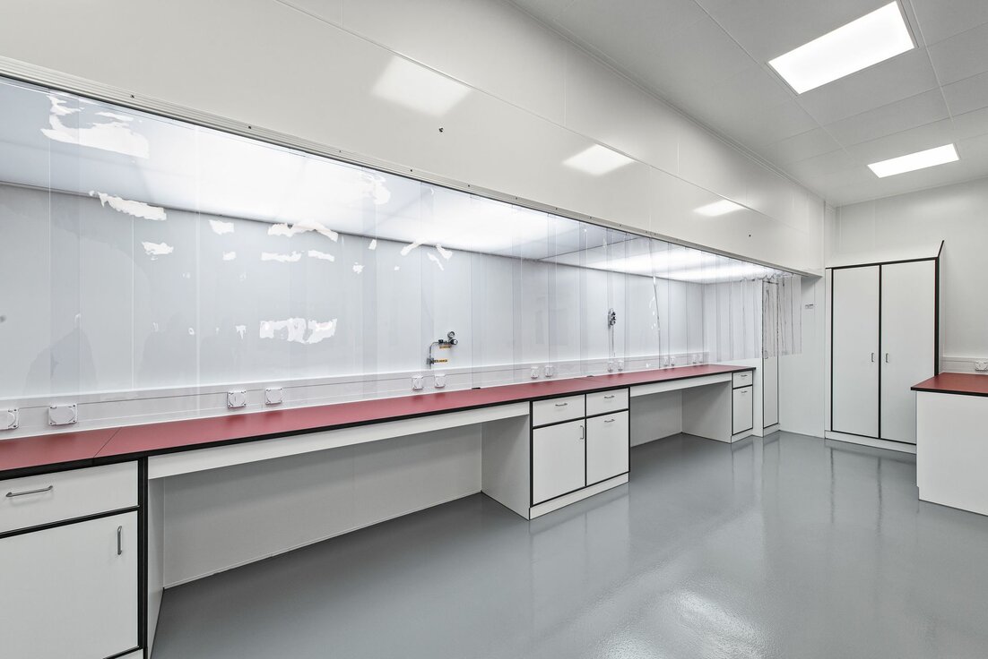 img_ch_charlies_lab_6 img_ch_charlies_lab_6