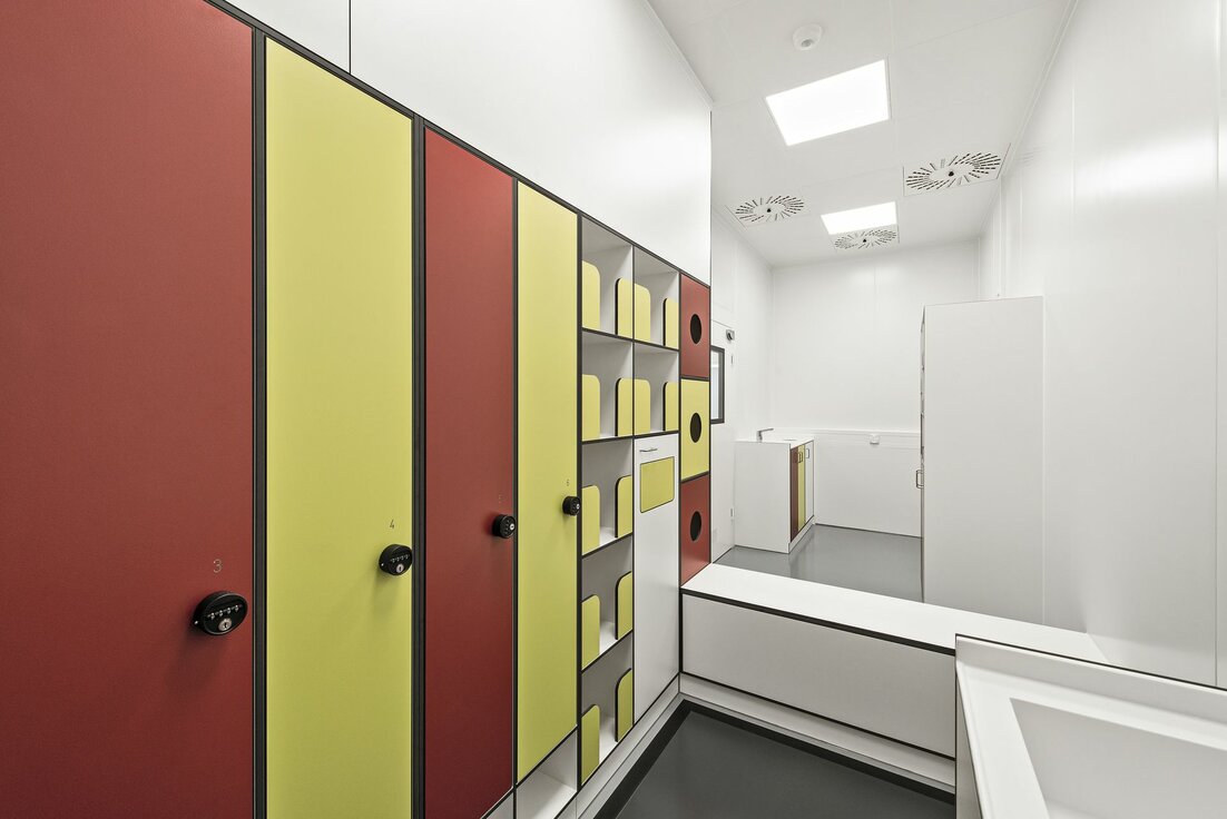 img_ch_charlies_lab_11 img_ch_charlies_lab_11