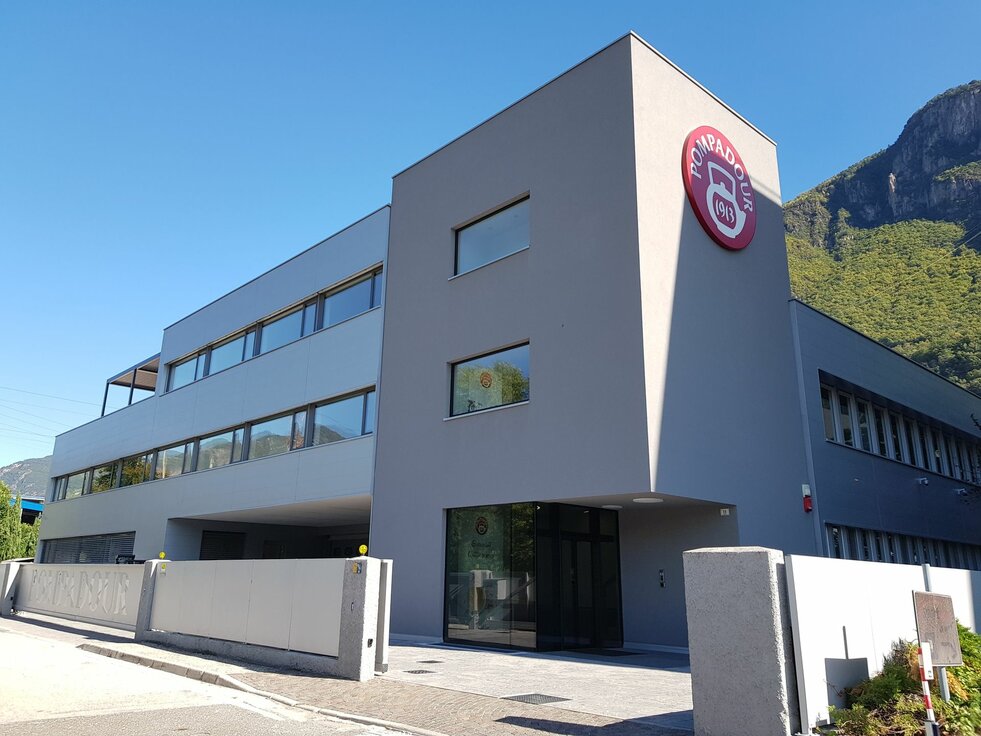 img_it_pompadour_1 img_it_pompadour_1