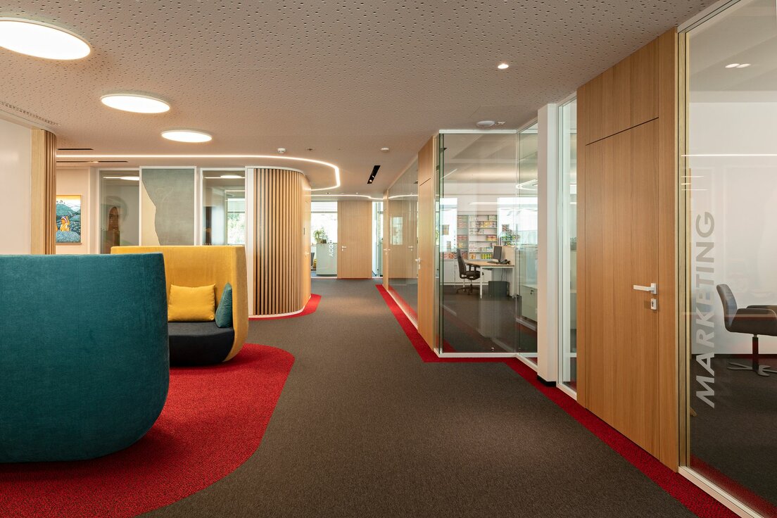 img_it_pompadour_10 img_it_pompadour_10