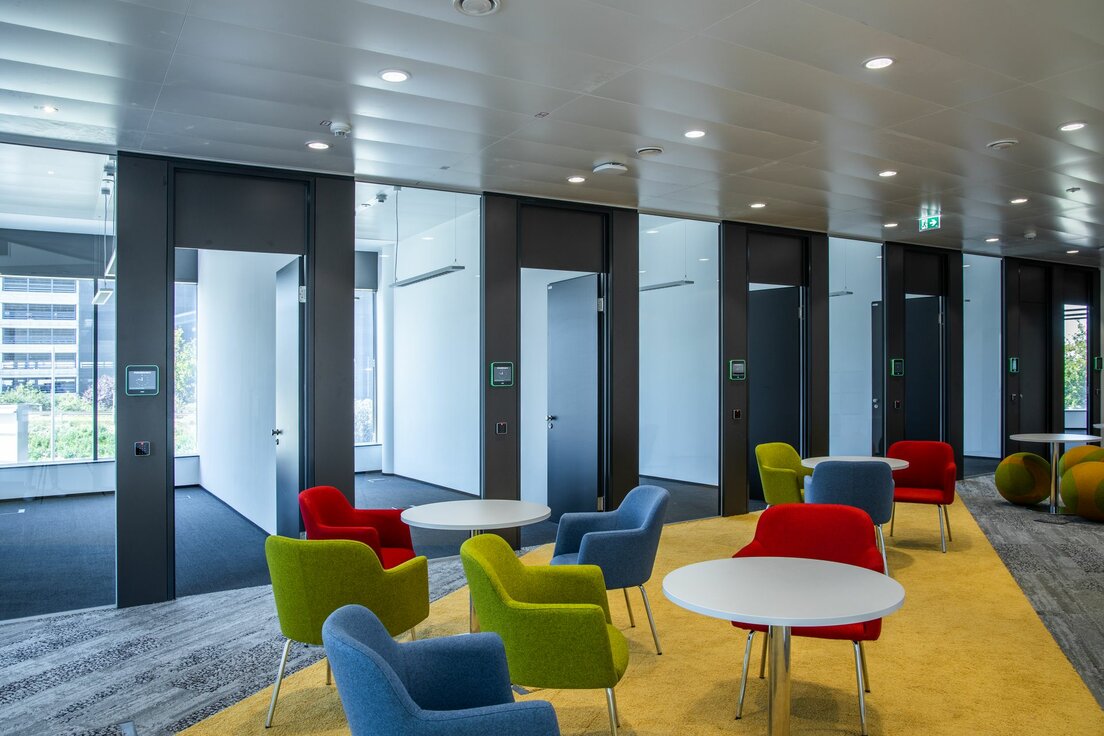 img-at-vienna airport office park 4-01 img-at-vienna airport office park 4-01