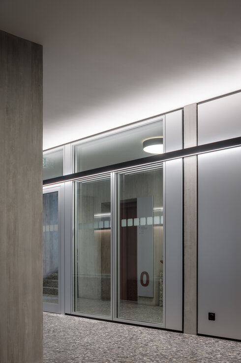 © © www.Lindner-Group.com © © www.Lindner-Group.com