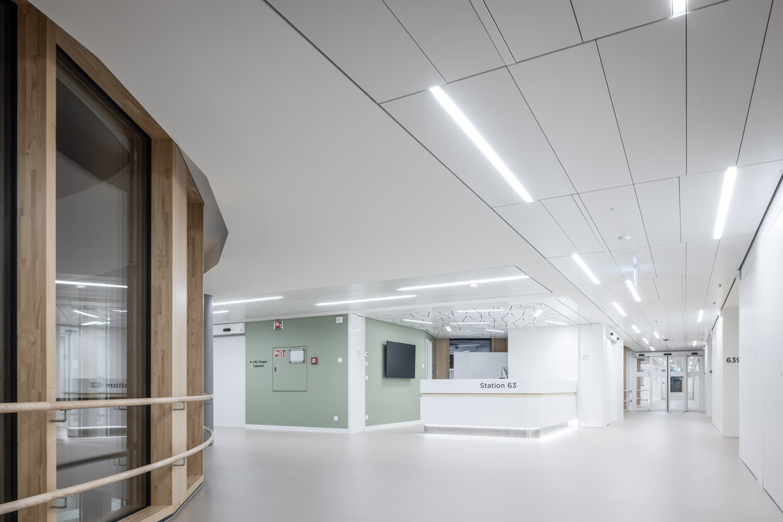 © © www.Lindner-Group.com © © www.Lindner-Group.com