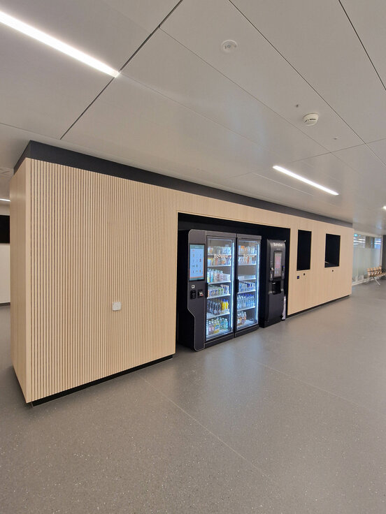 © © www.Lindner-Group.com © © www.Lindner-Group.com