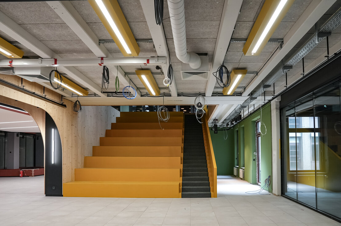 © © www.Lindner-Group.com © © www.Lindner-Group.com