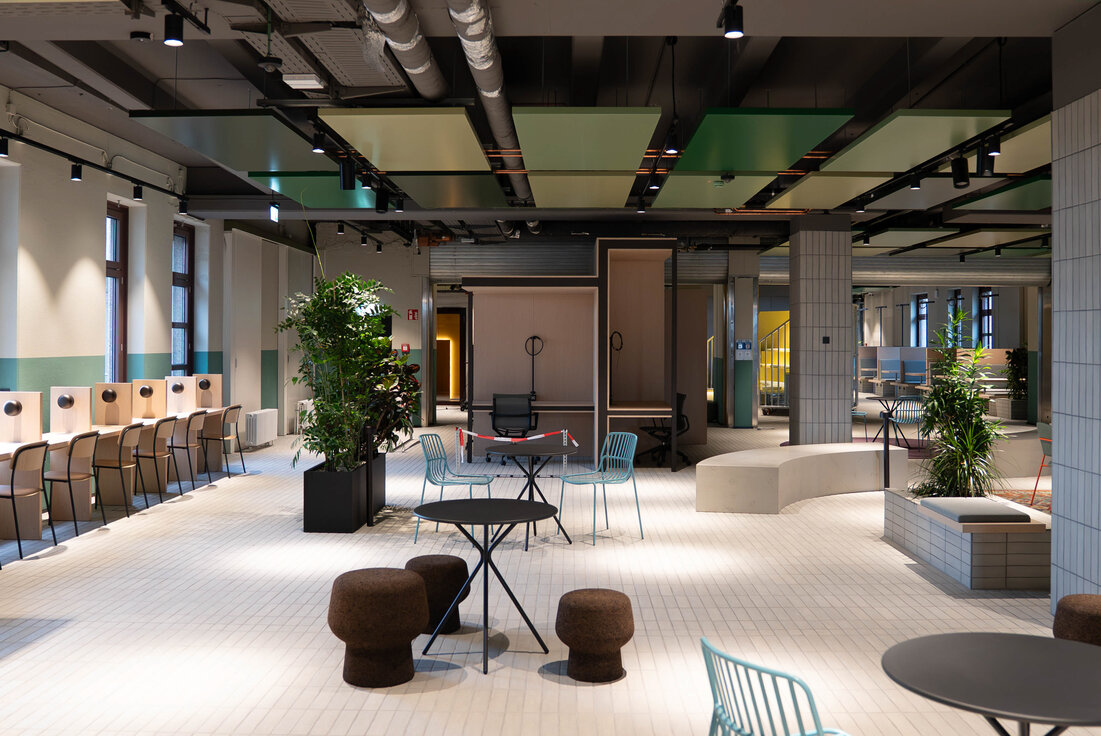 © © www.Lindner-Group.com © © www.Lindner-Group.com