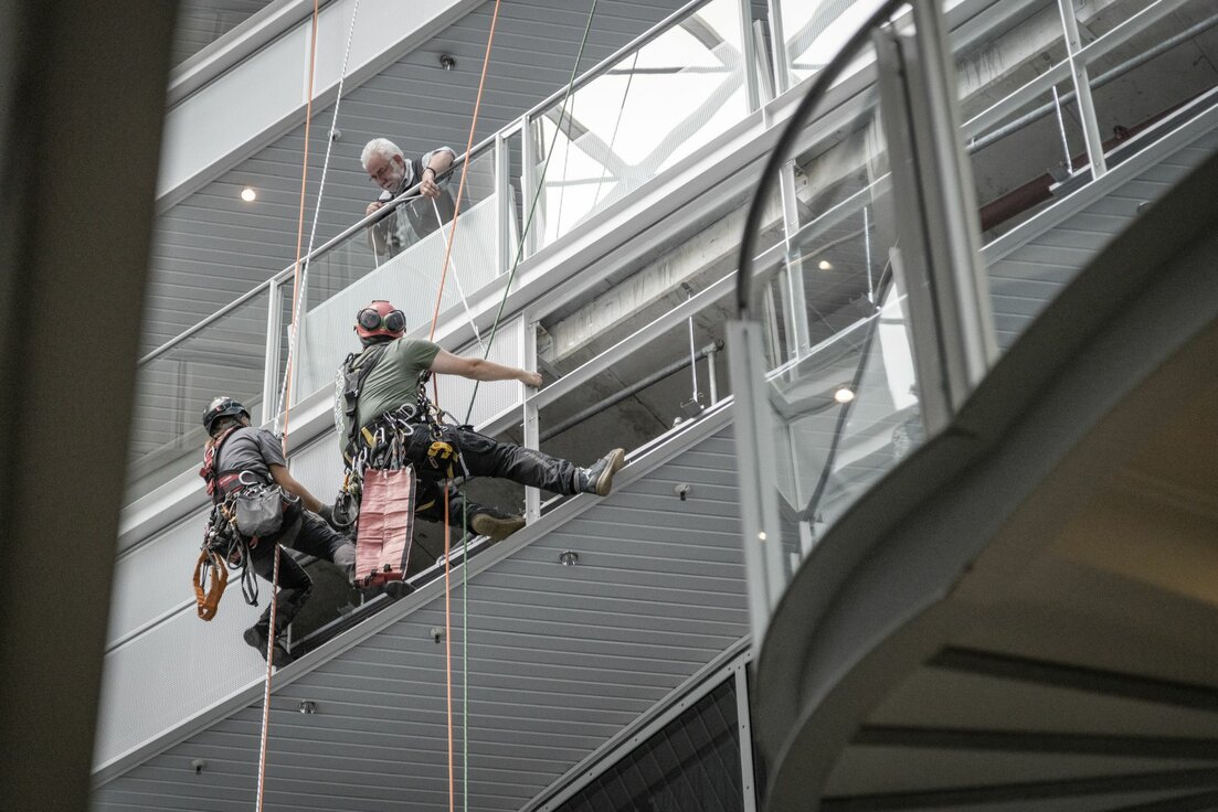 img-de-ergo-versicherungen-montage-16 img-de-ergo-versicherungen-montage-16