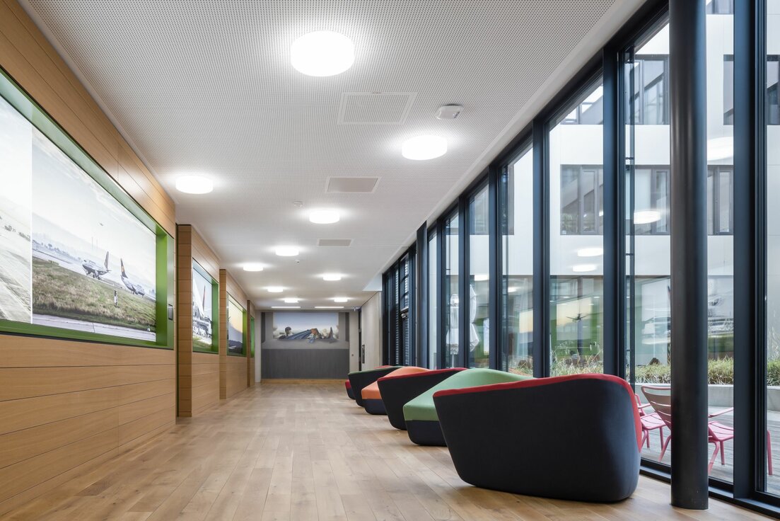 img_DE_skyport-stuttgart-flughafen (25) img_DE_skyport-stuttgart-flughafen (25)