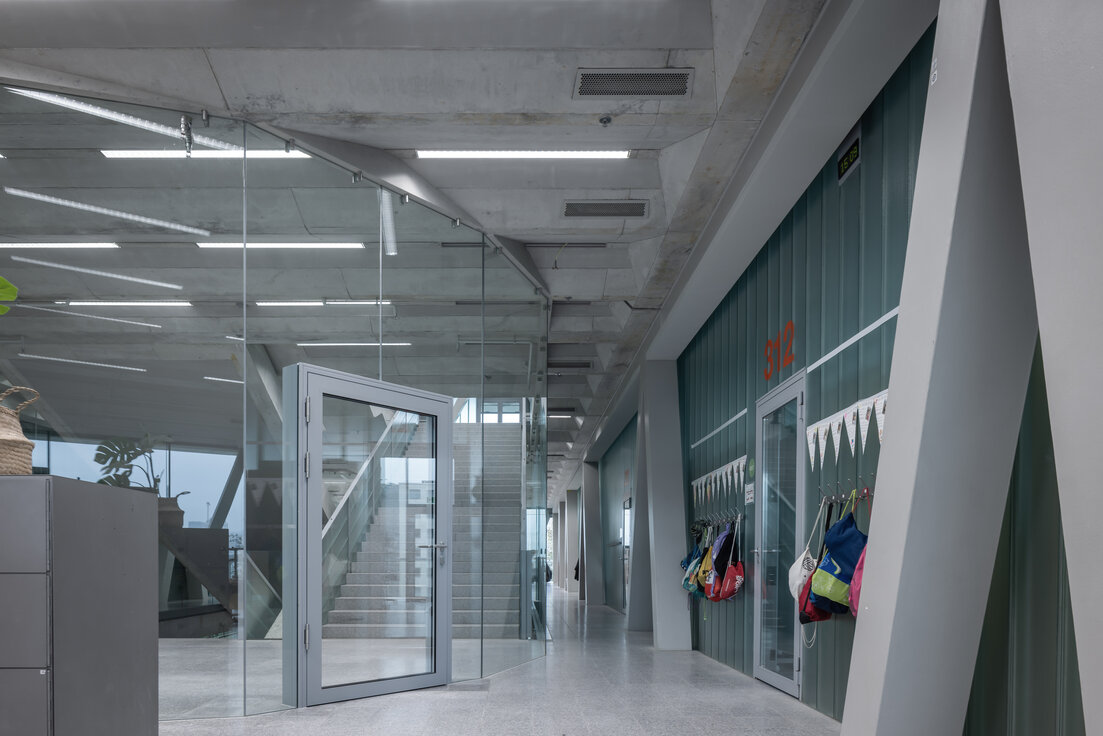 © © www.Lindner-Group.com © © www.Lindner-Group.com