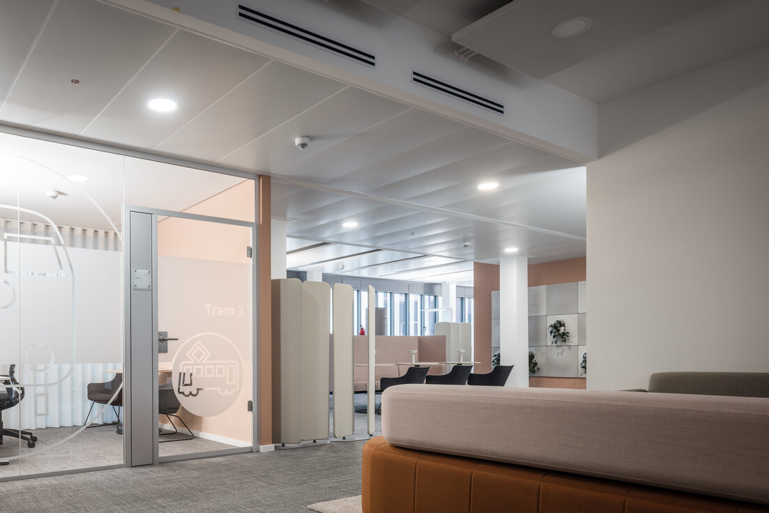 © © www.Lindner-Group.com © © www.Lindner-Group.com