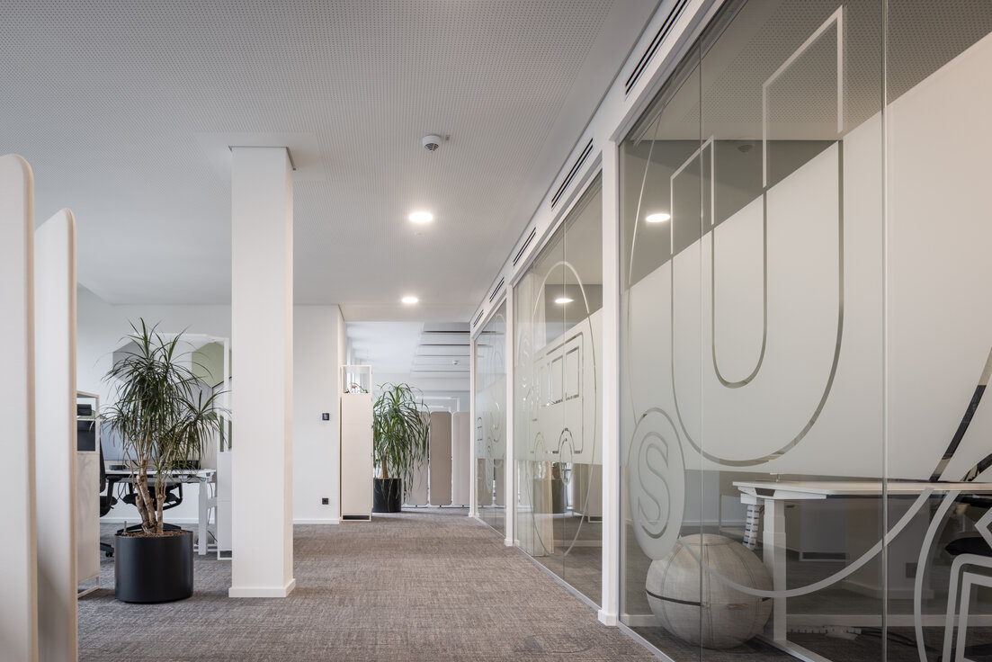 © © www.Lindner-Group.com © © www.Lindner-Group.com