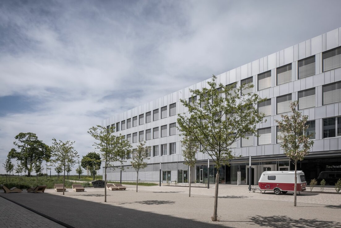 img-de-forschungsraeume-garching-click-and-load-installationsraster-26 img-de-forschungsraeume-garching-click-and-load-installationsraster-26