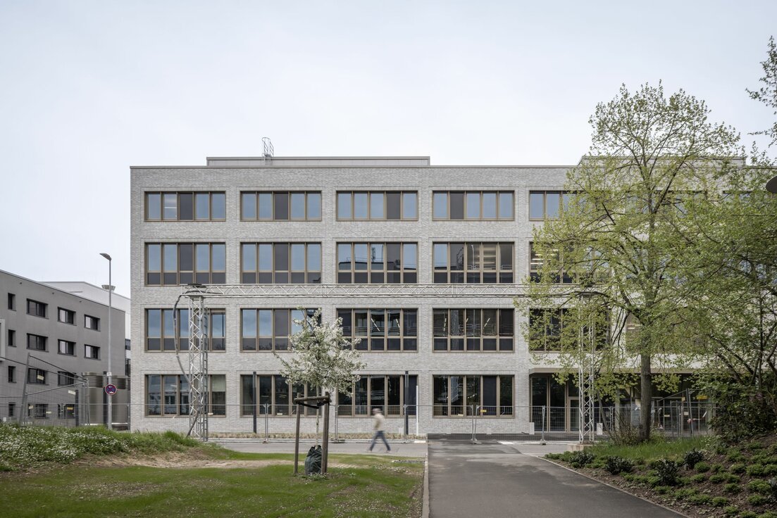 img-de-JGU-Mainz-CFP2-04 img-de-JGU-Mainz-CFP2-04