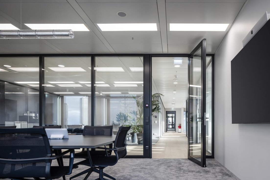 img-de-opernturm-frankfurt-22 img-de-opernturm-frankfurt-22