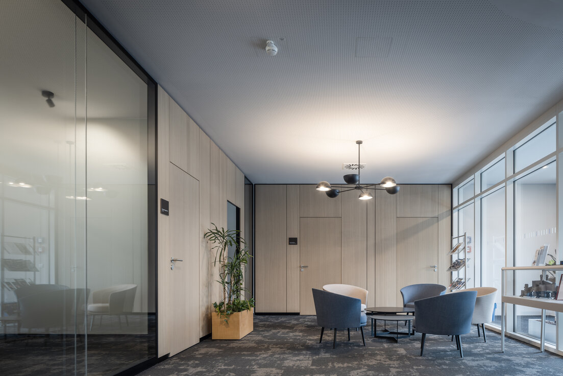 © © www.Lindner-Group.com © © www.Lindner-Group.com