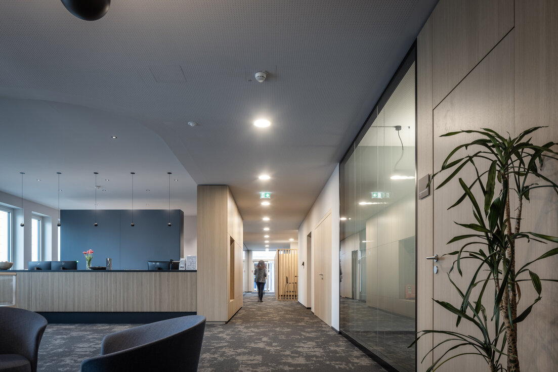 © © www.Lindner-Group.com © © www.Lindner-Group.com