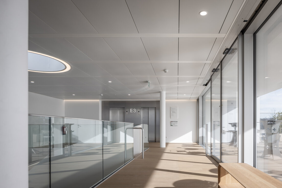 © © www.Lindner-Group.com © © www.Lindner-Group.com