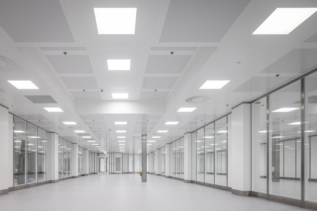 © © www.Lindner-Group.com © © www.Lindner-Group.com