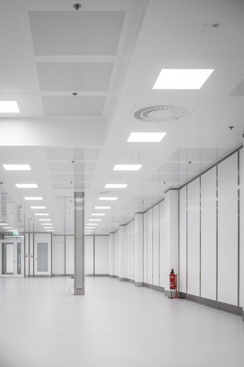 © © www.Lindner-Group.com © © www.Lindner-Group.com