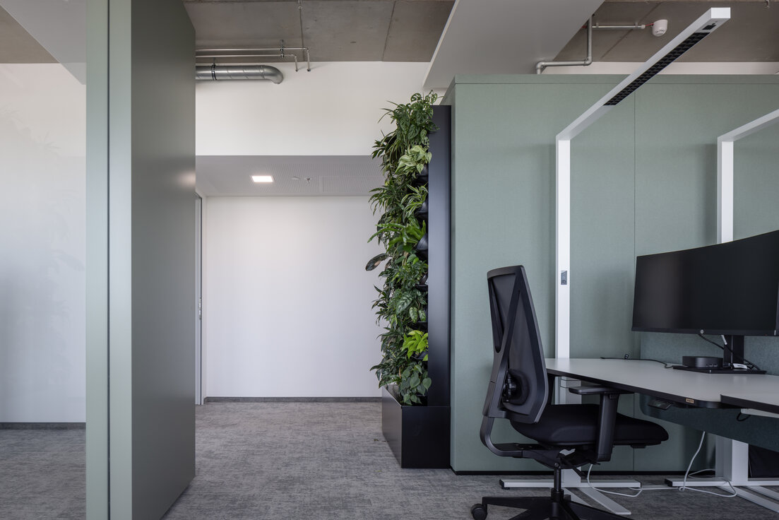 © © www.Lindner-Group.com © © www.Lindner-Group.com