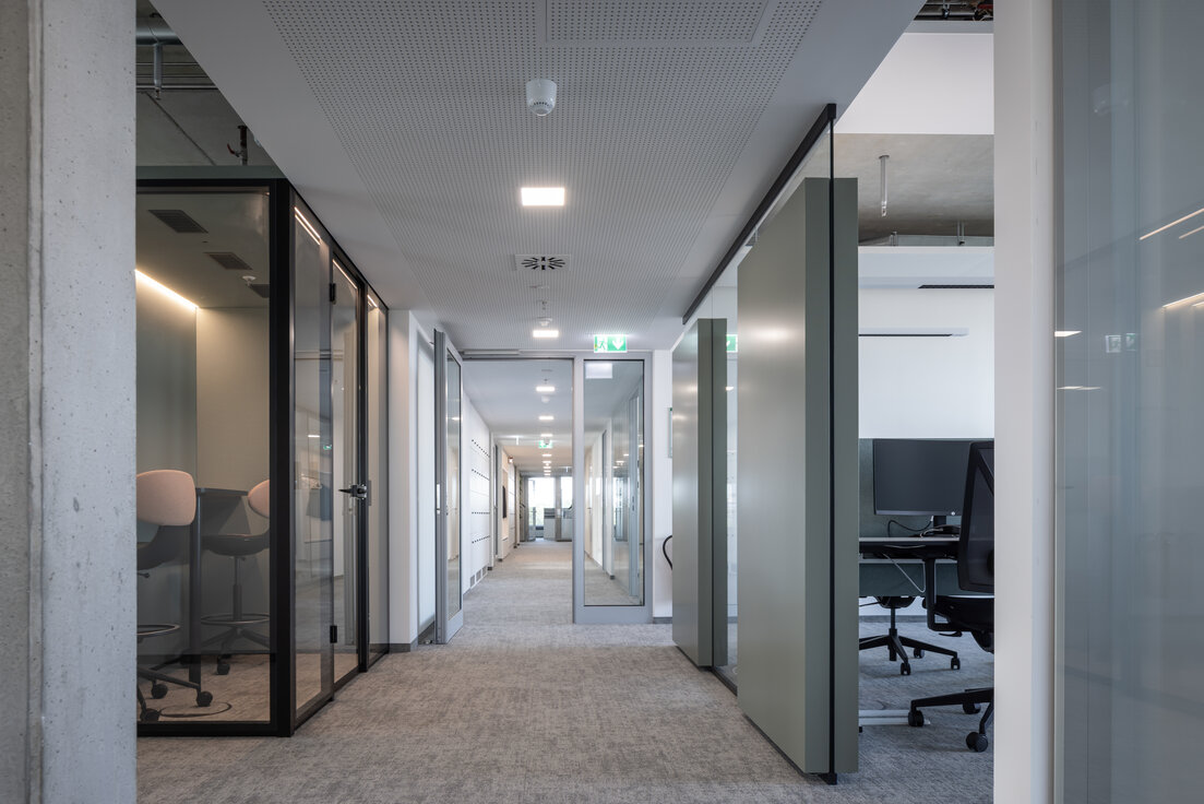 © © www.Lindner-Group.com © © www.Lindner-Group.com