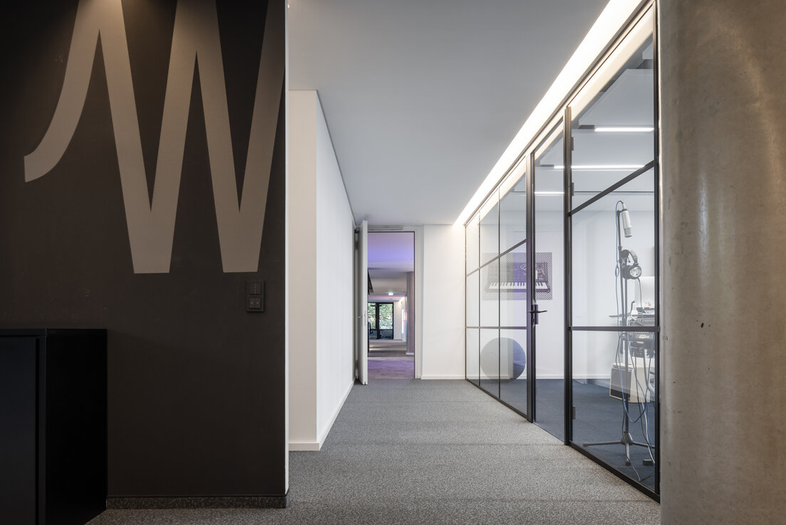 © © www.Lindner-Group.com © © www.Lindner-Group.com