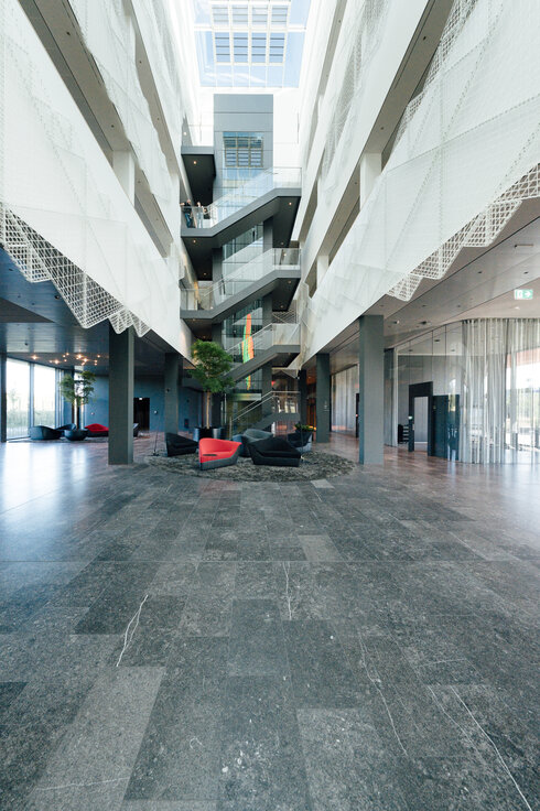 © © Bernhard Kahrmann © © Bernhard Kahrmann