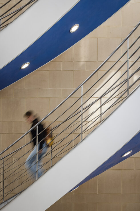 © © www.Lindner-Group.com © © www.Lindner-Group.com