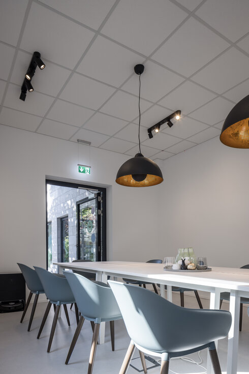 © © www.Lindner-Group.com © © www.Lindner-Group.com