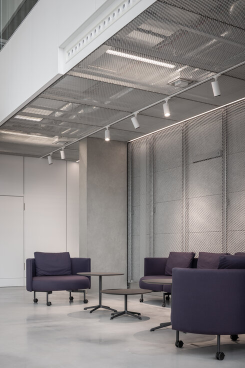 © © www.Lindner-Group.com © © www.Lindner-Group.com