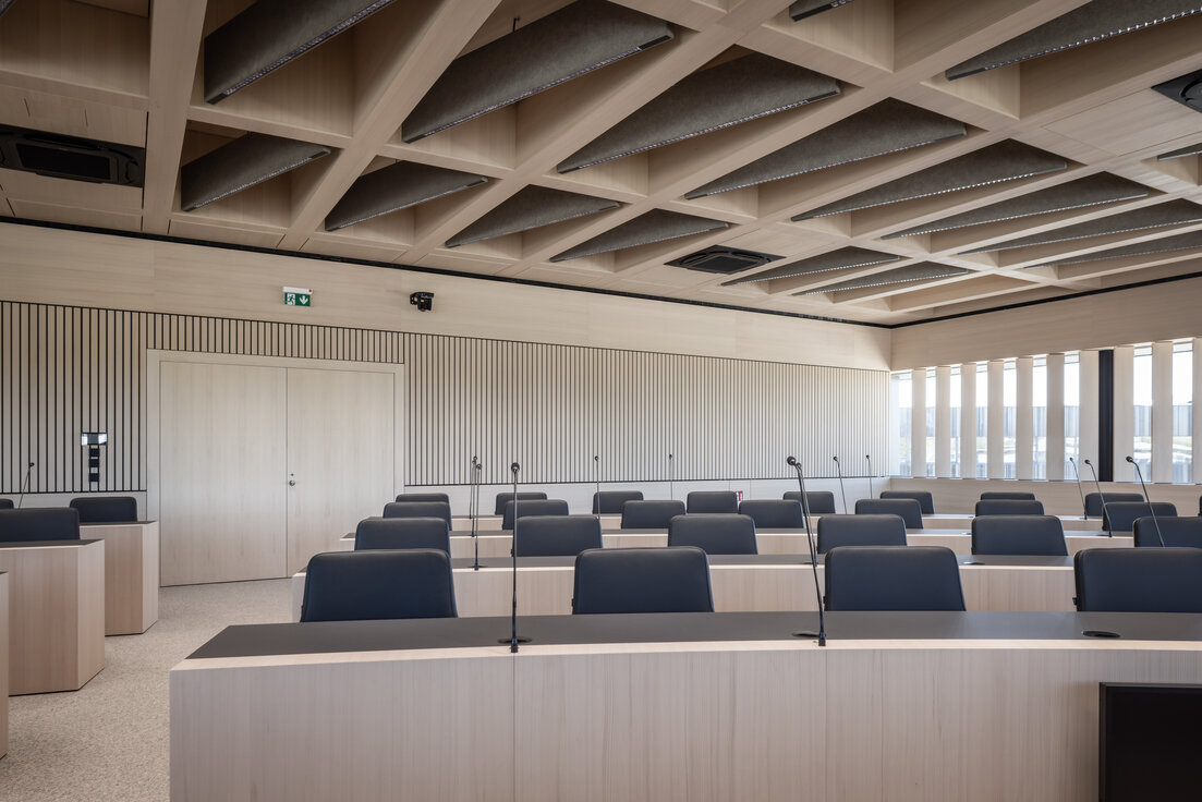 © © www.Lindner-Group.com © © www.Lindner-Group.com