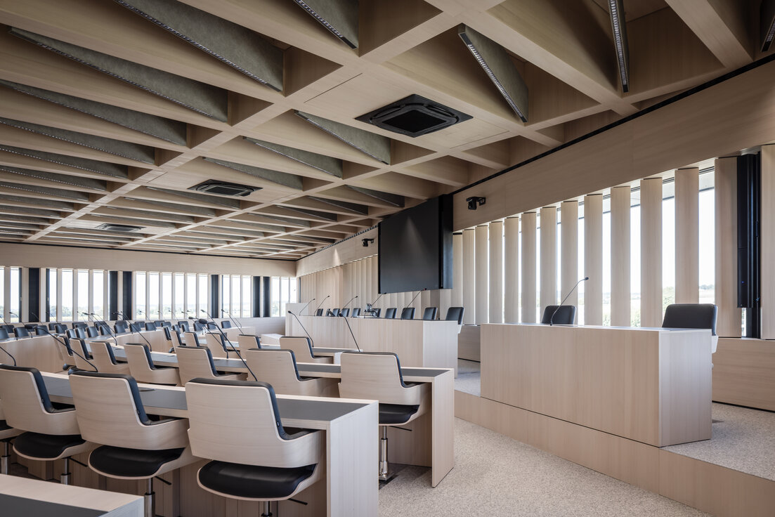 © © www.Lindner-Group.com © © www.Lindner-Group.com