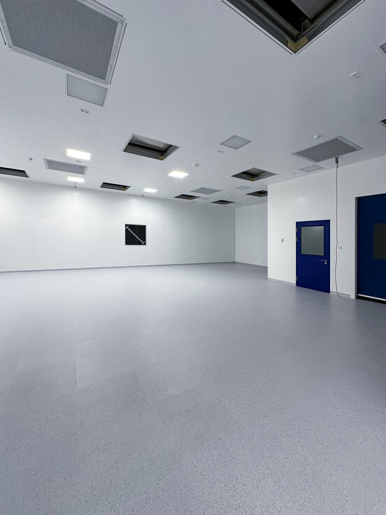 © © www.Lindner-Group.com © © www.Lindner-Group.com