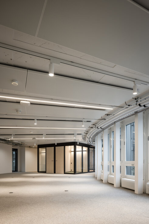 © © www.Lindner-Group.com © © www.Lindner-Group.com