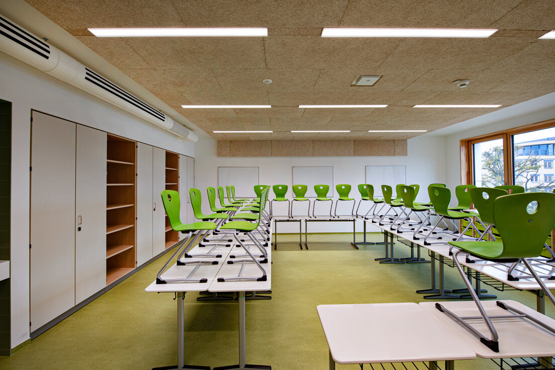 © © www.Lindner-Group.com © © www.Lindner-Group.com