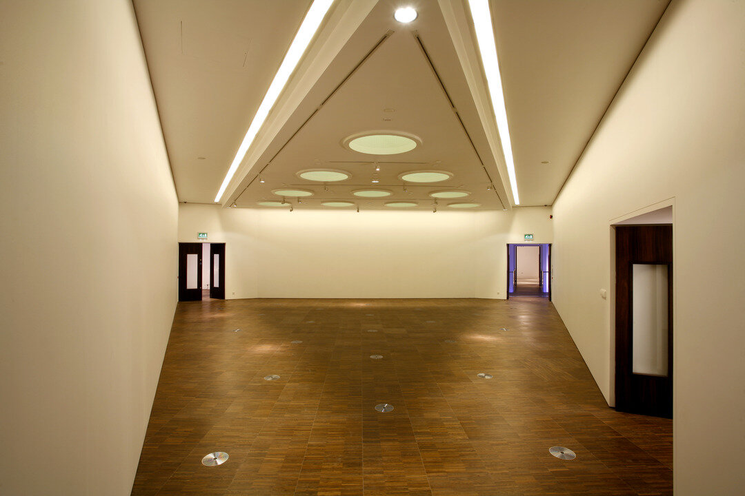 img_uk_art_gallery_wolv_3 img_uk_art_gallery_wolv_3