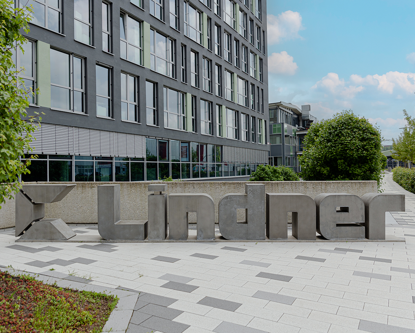 © www.Lindner-Group.com © www.Lindner-Group.com