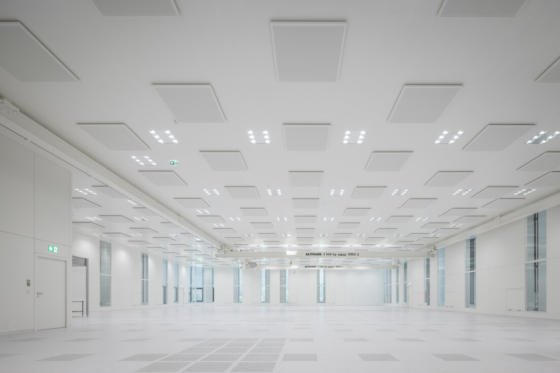 © © www.Lindner-Group.com © © www.Lindner-Group.com