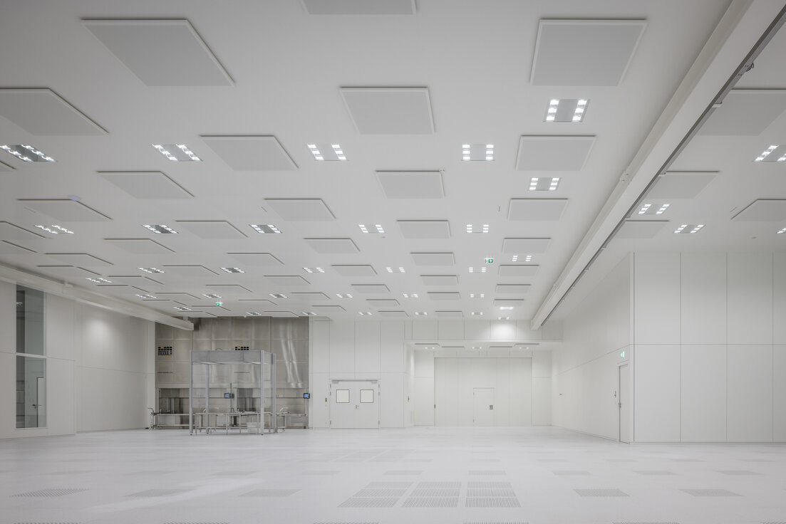 © © www.Lindner-Group.com © © www.Lindner-Group.com