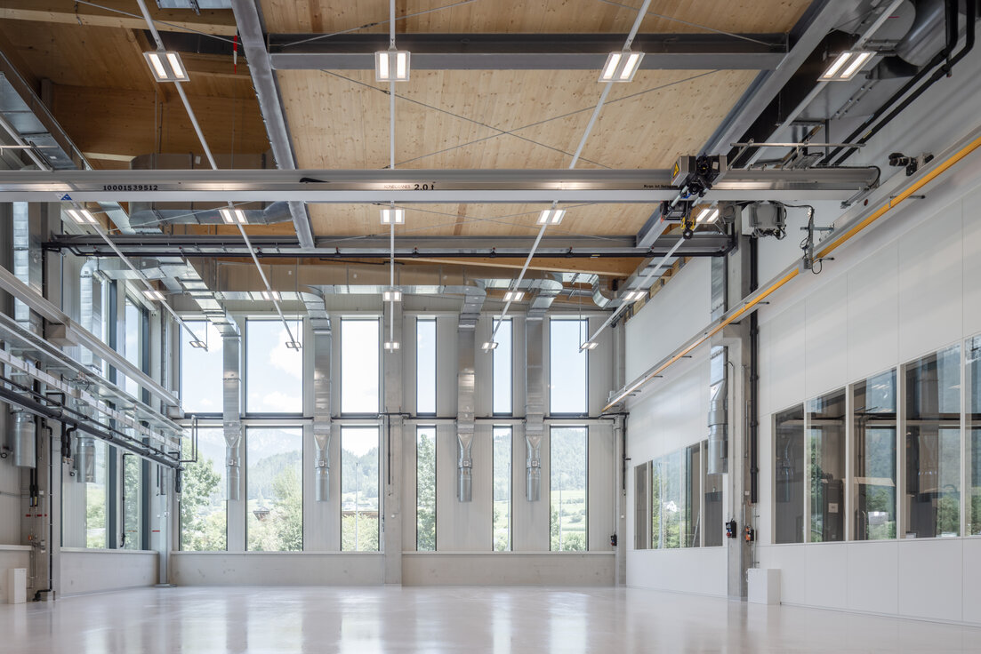 © © www.Lindner-Group.com © © www.Lindner-Group.com