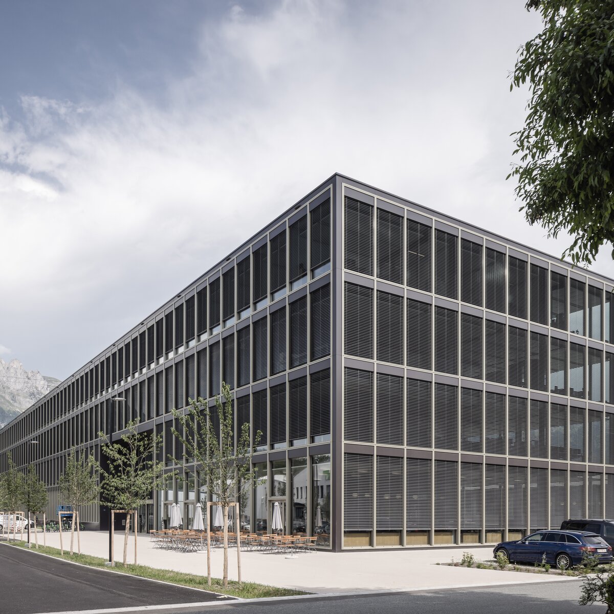 © © www.Lindner-Group.com © © www.Lindner-Group.com