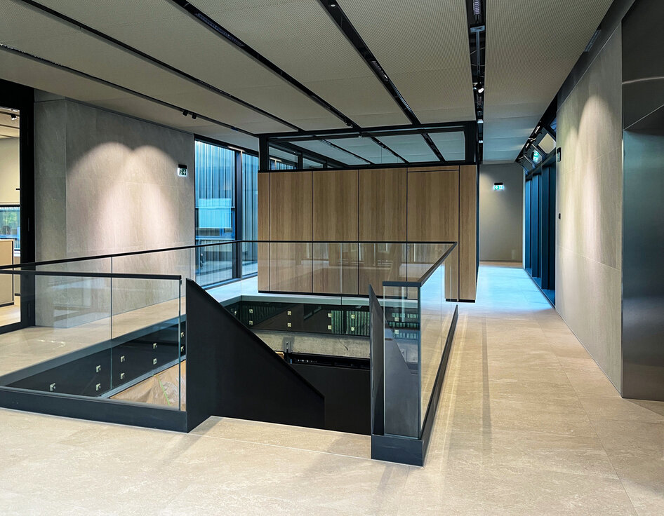 © © www.Lindner-Group.com © © www.Lindner-Group.com