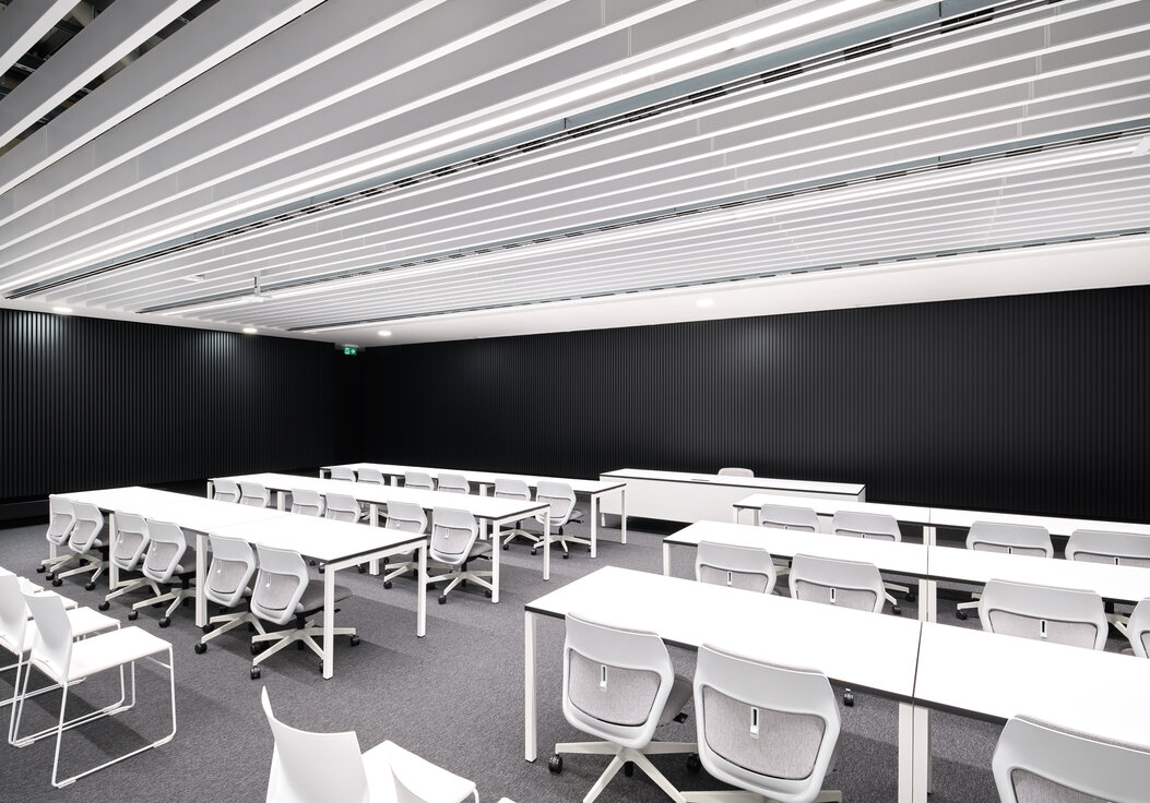 © © www.Lindner-Group.com © © www.Lindner-Group.com