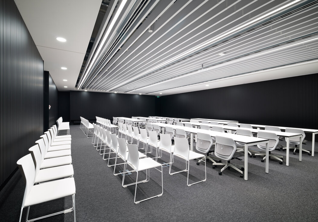 © © www.Lindner-Group.com © © www.Lindner-Group.com