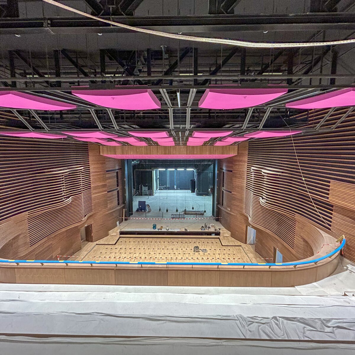 © © www.Lindner-Group.com © © www.Lindner-Group.com